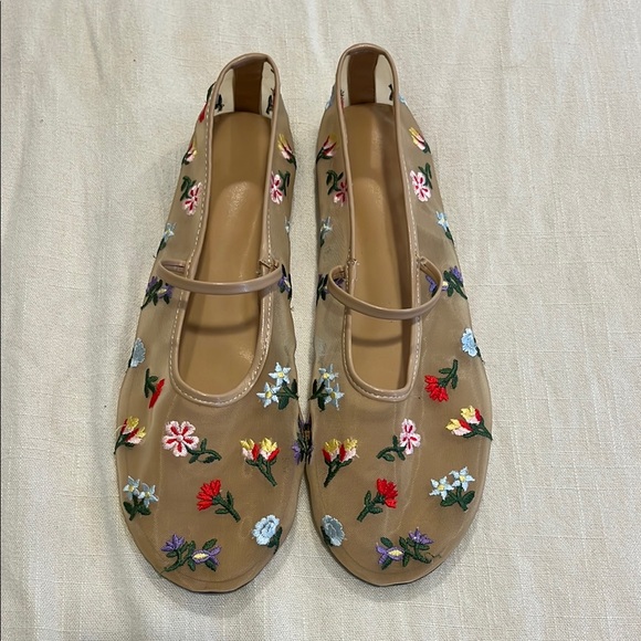 Floral Embroidered Tan Flats - Picture 2 of 6